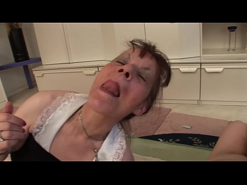 ❤️ Dua nenek dan satu kakek memiliki threesome ❤ Super sex di porno id.xxxomg.ru